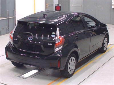 2018 Toyota Aqua - Thumbnail