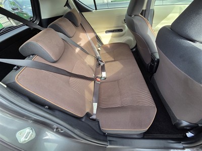 2012 Toyota Aqua - Thumbnail