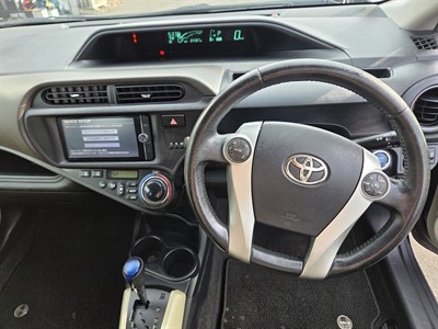 2012 Toyota Aqua - Thumbnail