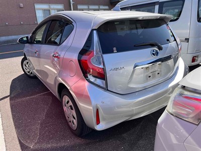 2018 Toyota Aqua - Thumbnail