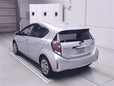 2018 Toyota Aqua - Thumbnail