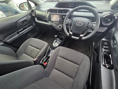 2018 Toyota Aqua - Thumbnail