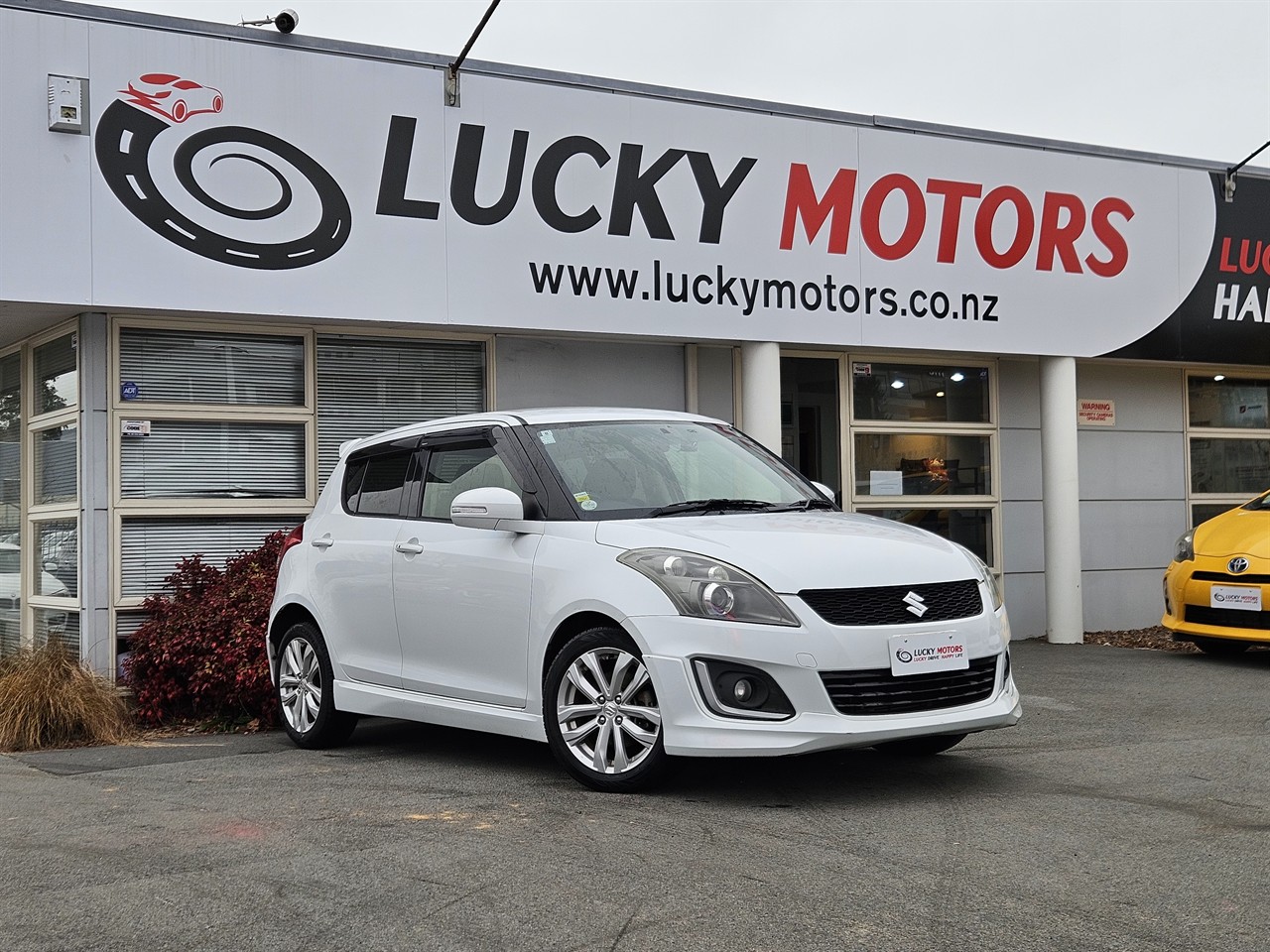 2013 Suzuki SWIFT