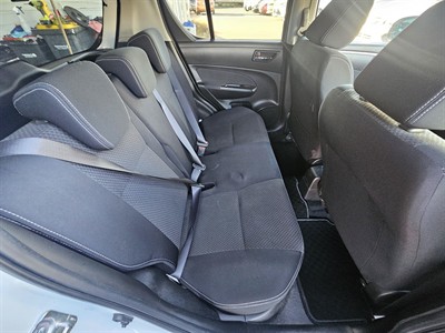 2013 Suzuki SWIFT - Thumbnail