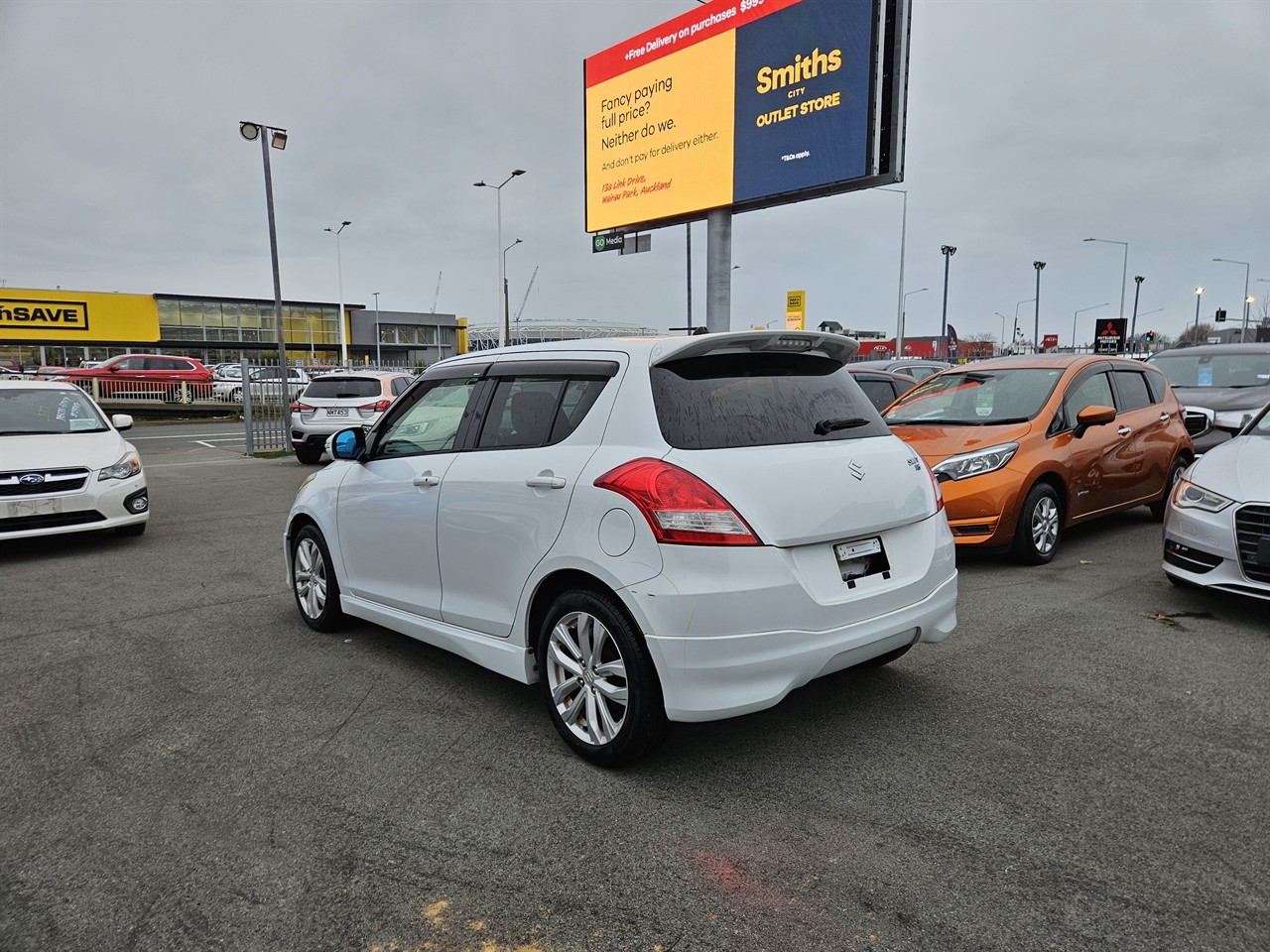 2013 Suzuki SWIFT