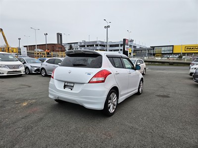 2013 Suzuki SWIFT - Thumbnail