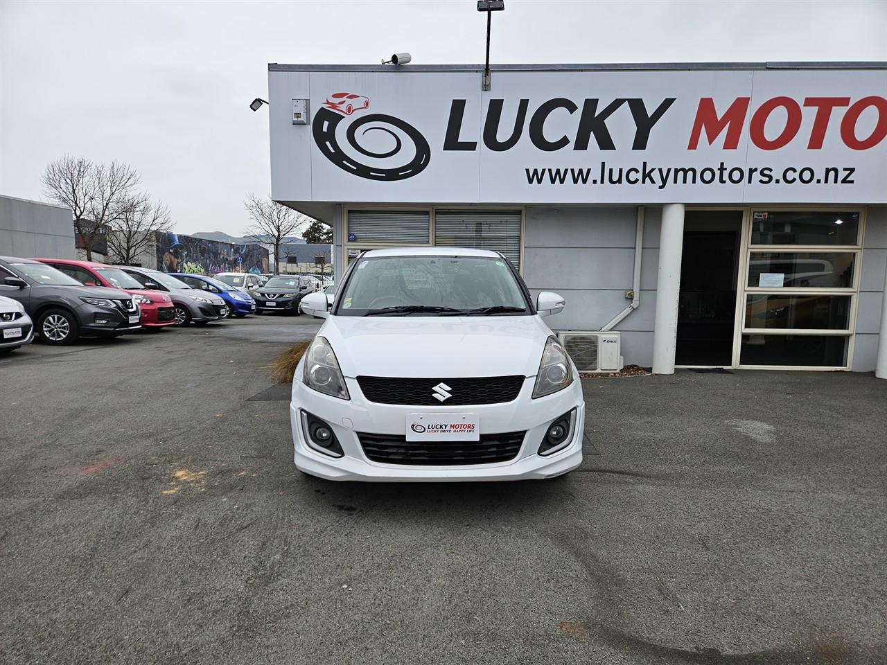 2013 Suzuki SWIFT