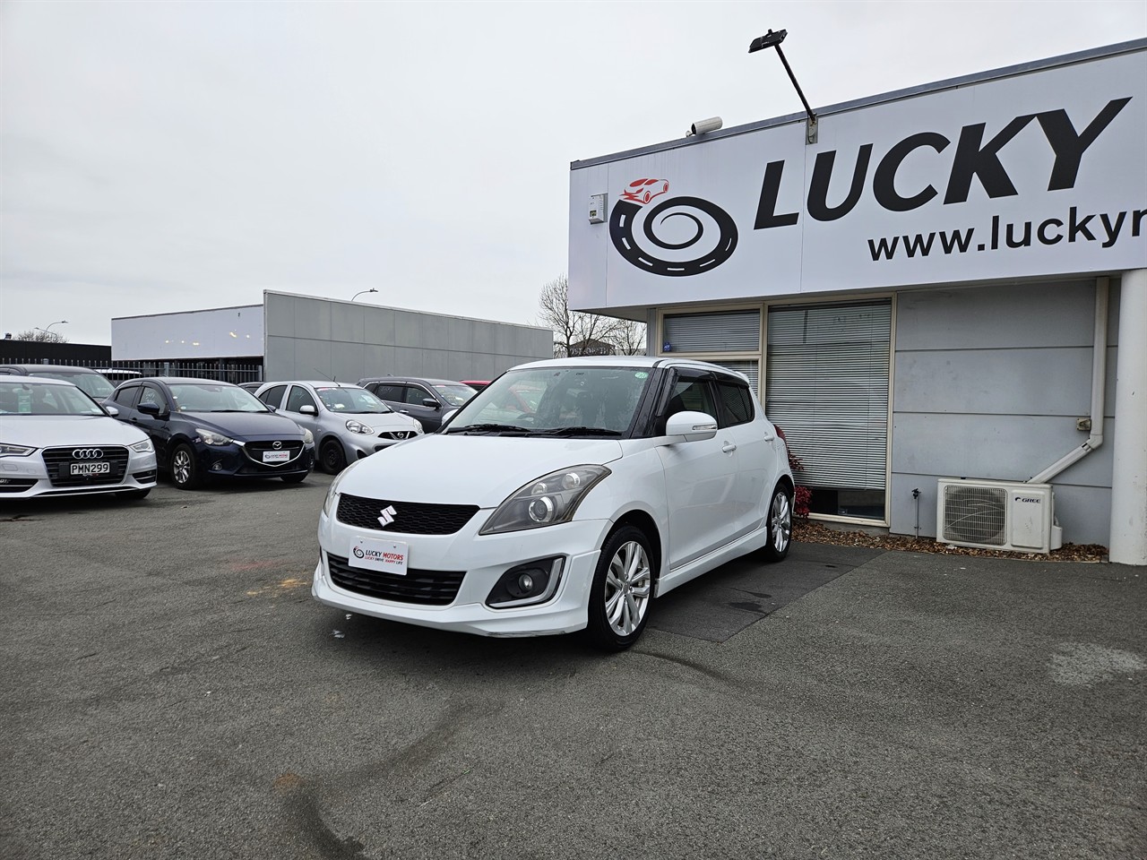 2013 Suzuki SWIFT