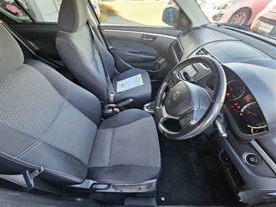 2013 Suzuki SWIFT - Thumbnail