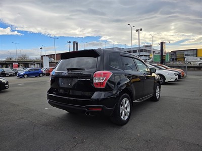 2014 Subaru FORESTER - Thumbnail