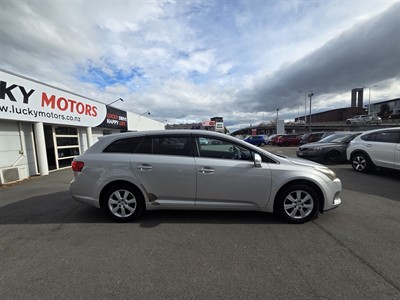 2015 Toyota AVENSIS - Thumbnail