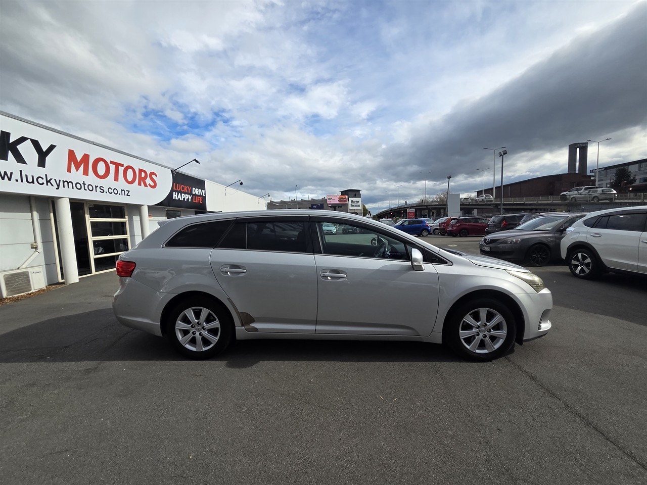 2015 Toyota AVENSIS