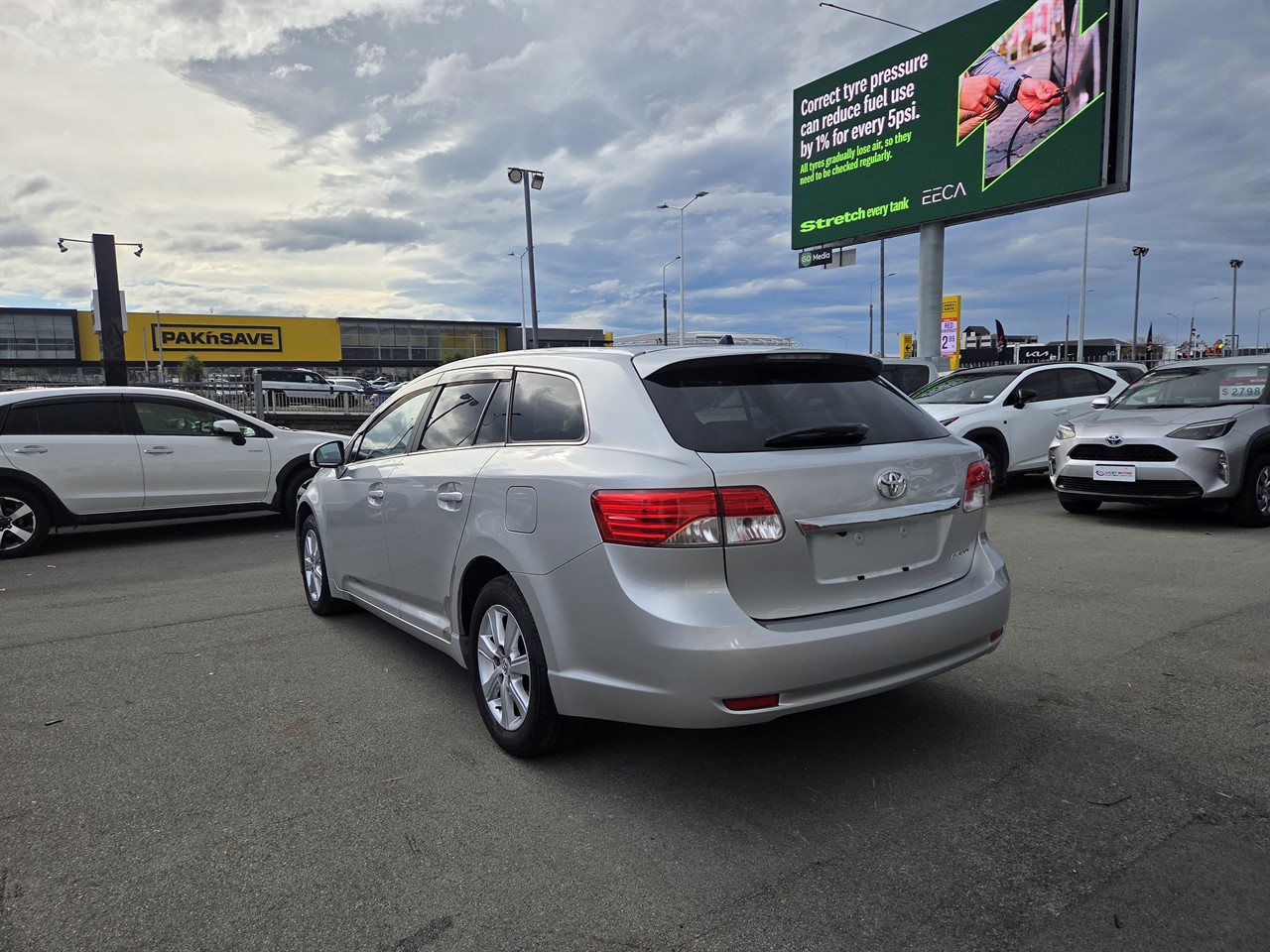 2015 Toyota AVENSIS