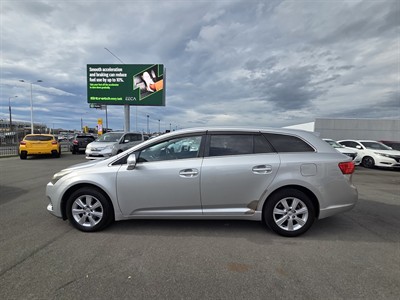 2015 Toyota AVENSIS - Thumbnail
