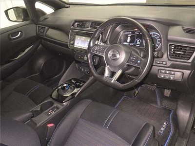 2018 Nissan LEAF - Thumbnail