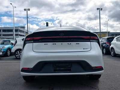 2023 Toyota Prius - Thumbnail