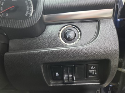 2014 Suzuki SWIFT - Thumbnail