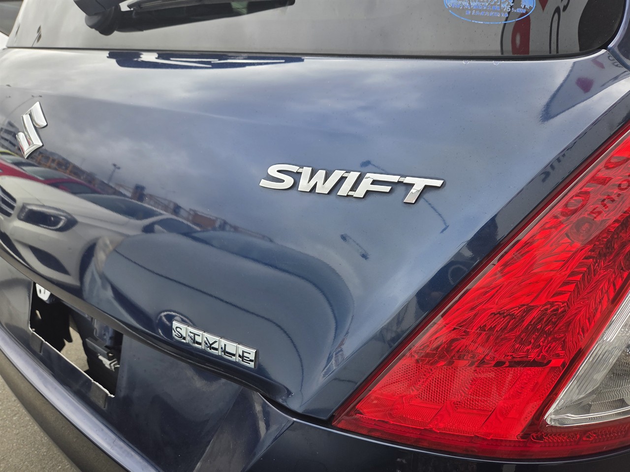 2014 Suzuki SWIFT