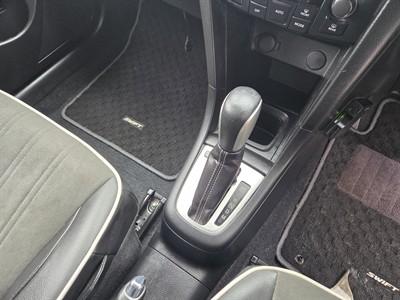 2014 Suzuki SWIFT - Thumbnail